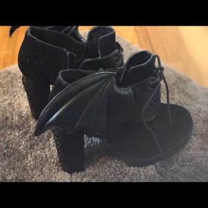 Black platform heels from Iron Fist  sz 7.5